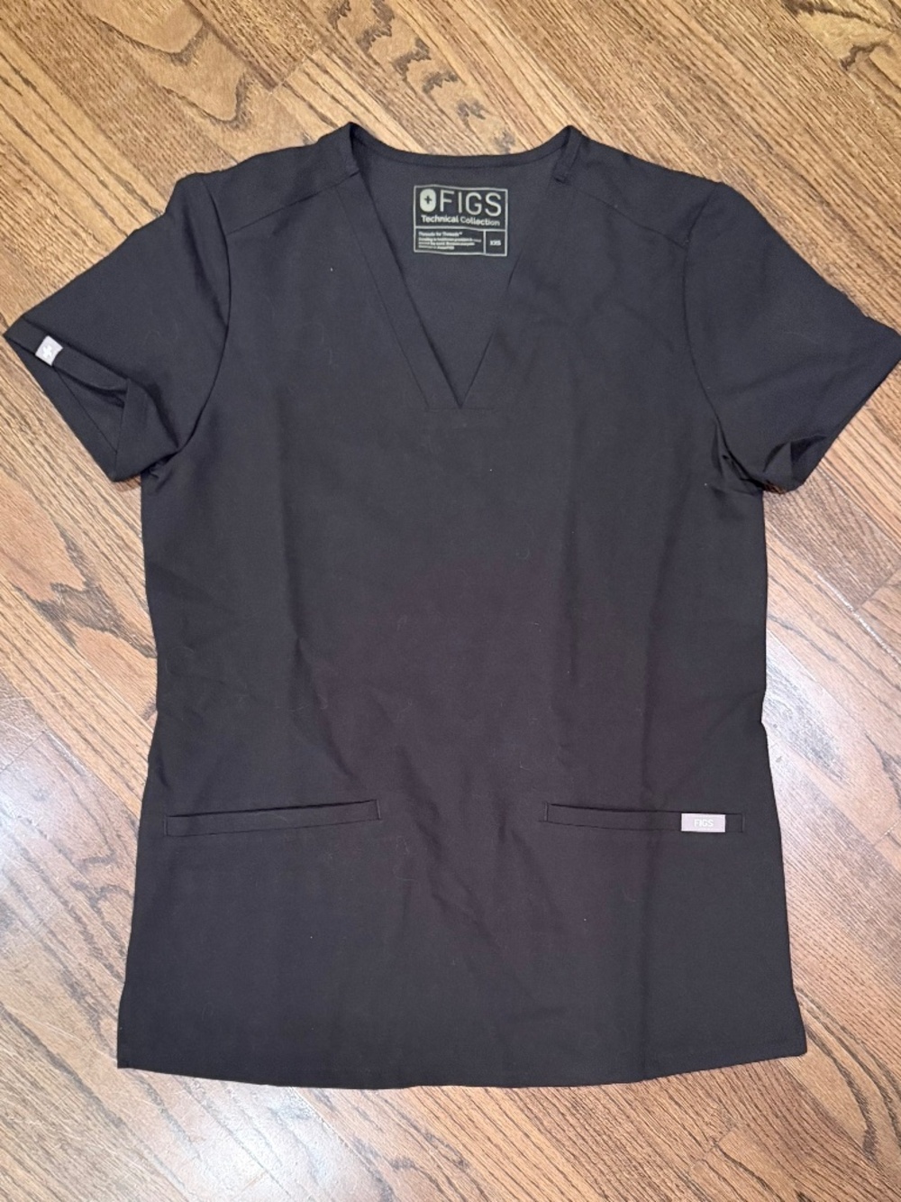 Figs "Casma" Three-Pocket Scrub Top